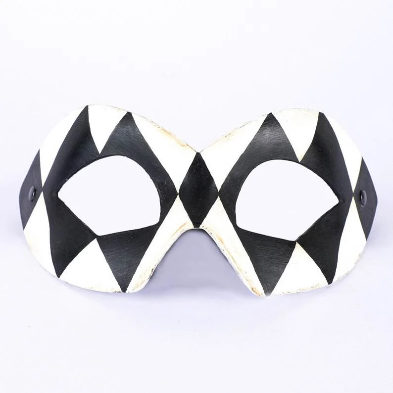 Hero Harlequin Black & White